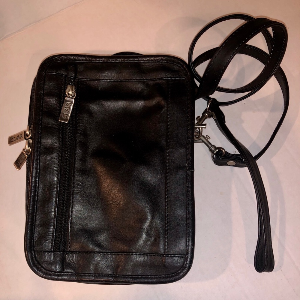 CLAVA crossbody/wristlet purse